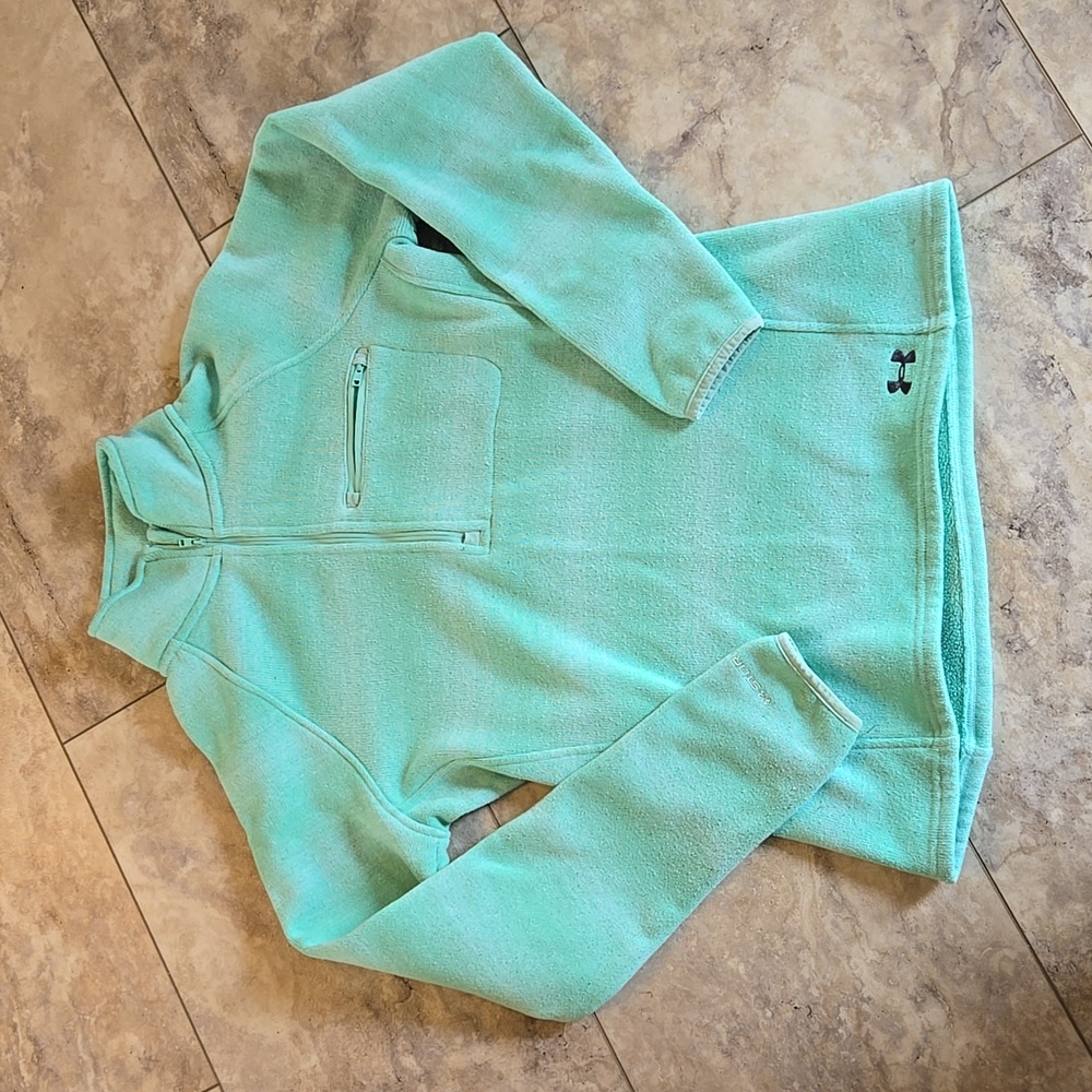 Under Armour pullover